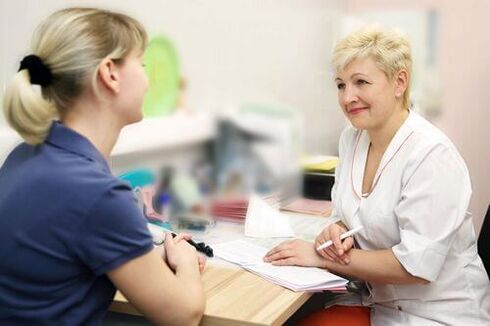 Debes consultar a un terapeuta para diagnosticar el dolor de espalda en la región lumbar.